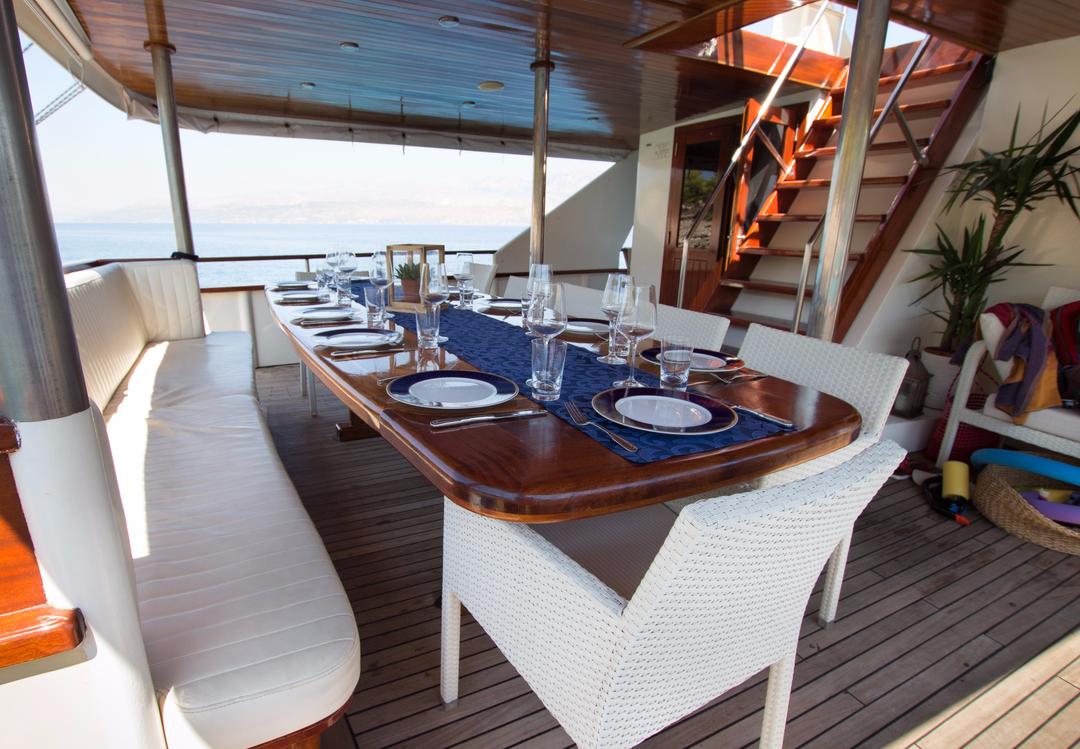 Alfresco Dining
