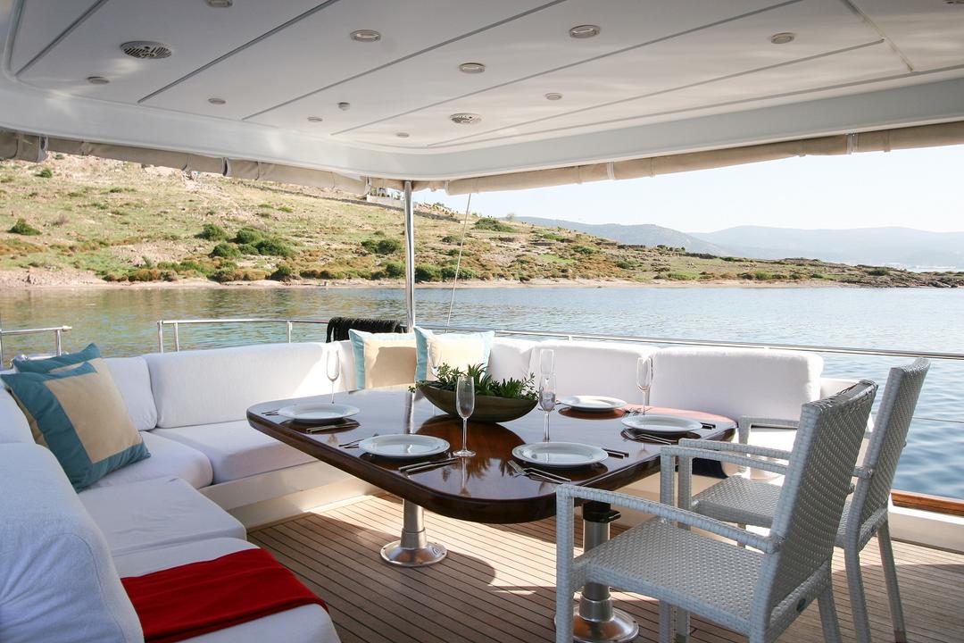 Alfresco Dining