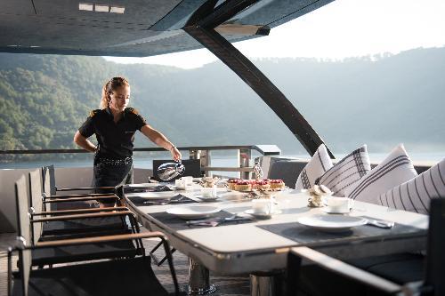 Indulgence Al Fresco: A Dining Experience Like No Other