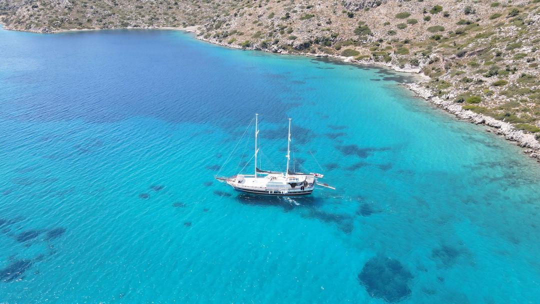 yacht