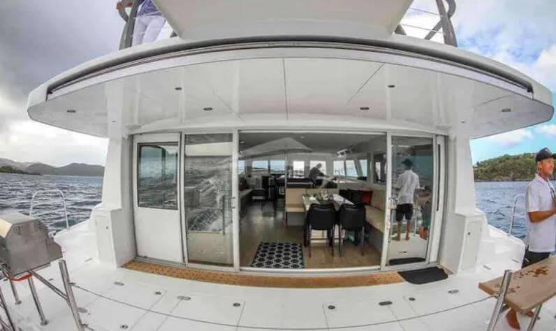 Voyage 650 Power Cat
