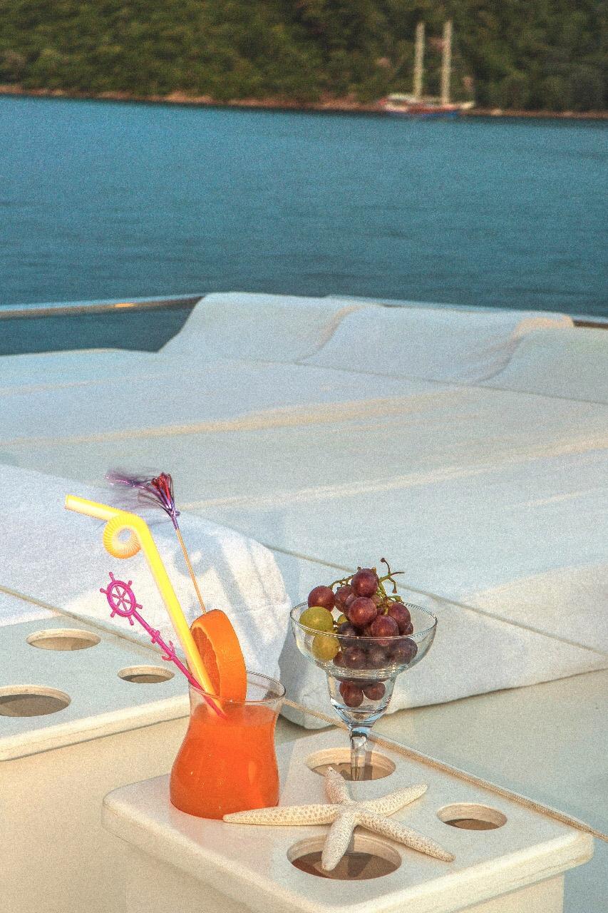 Spacious Serenity: Vast Areas for Unwind and Relaxation