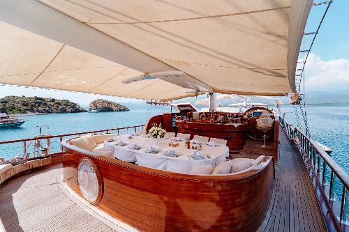 Dine with Stunning Views