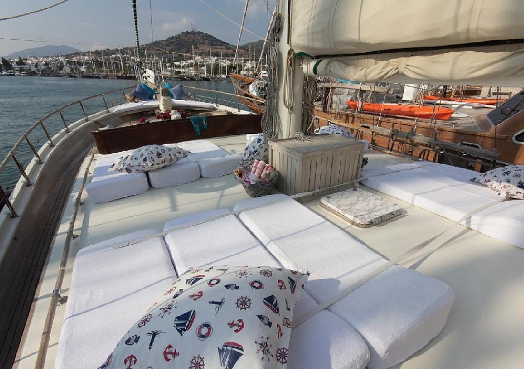 Sun-soaked Serenity: Unwind on Serenad's Foredeck