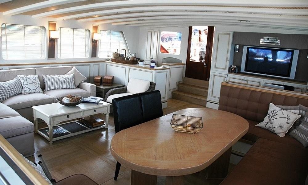 Fully Equipped Saloon